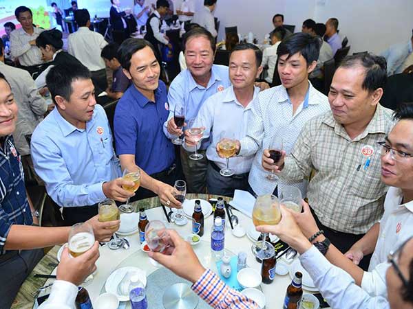 Cường Khanh tham gia tất niên CLB Thiết Bị & Công Nghệ VAC