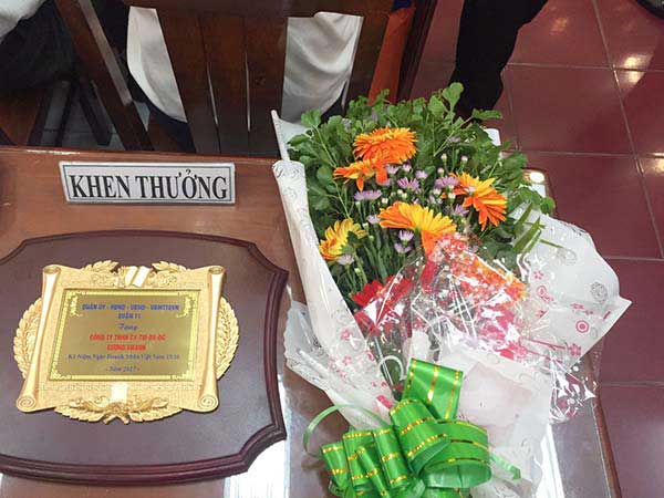 Cường Khanh được khen thưởng tại Kỷ Niệm Ngày Doanh Nhân Việt Nam 13-10