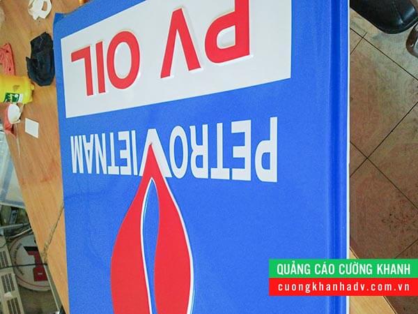 hộp đèn hút nổi