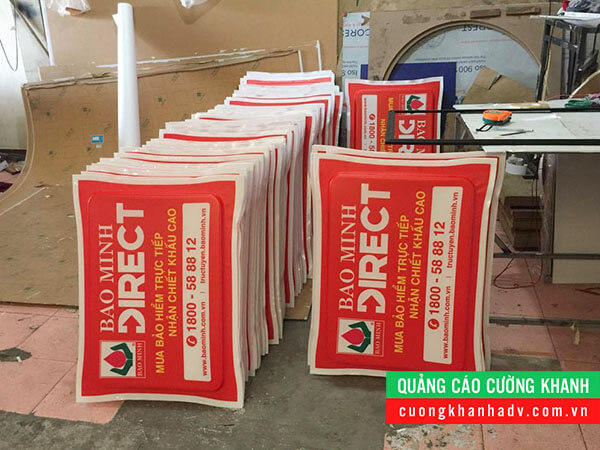 hộp đèn hút nổi