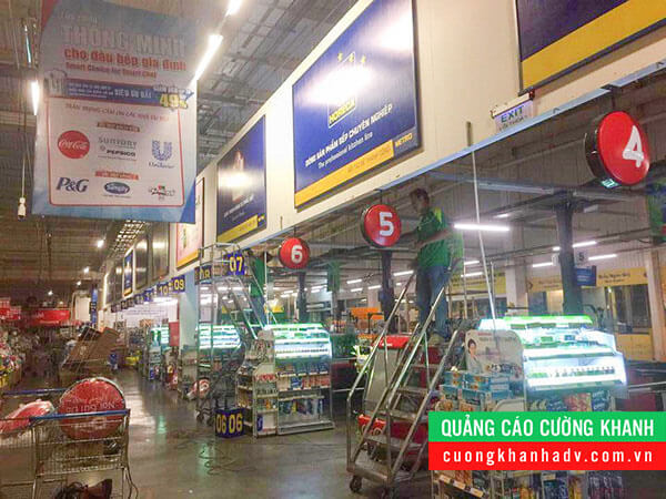 hộp đèn hút nổi