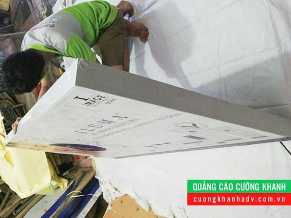 hộp đèn eefl