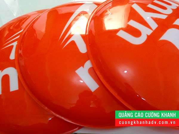 hộp đèn hút nổi