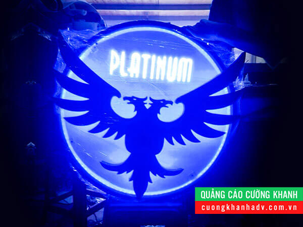 hộp đèn hút nổi