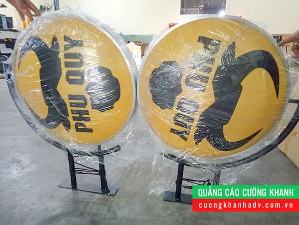 hộp đèn hút nổi