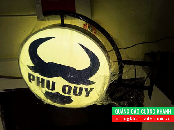 hộp đèn hút nổi