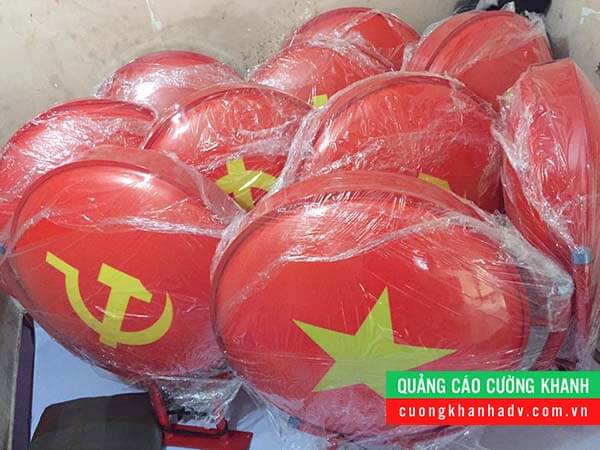 hộp đèn hút nổi