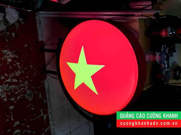 hộp đèn hút nổi