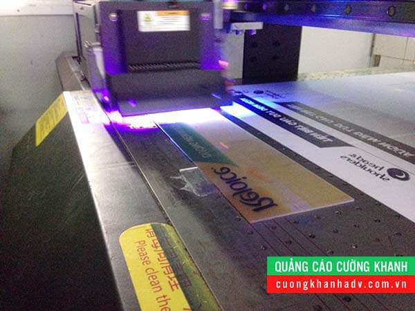 in uv