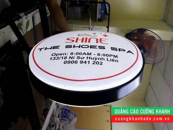 hộp đèn hút nổi