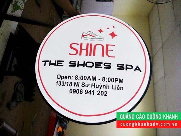 hộp đèn hút nổi