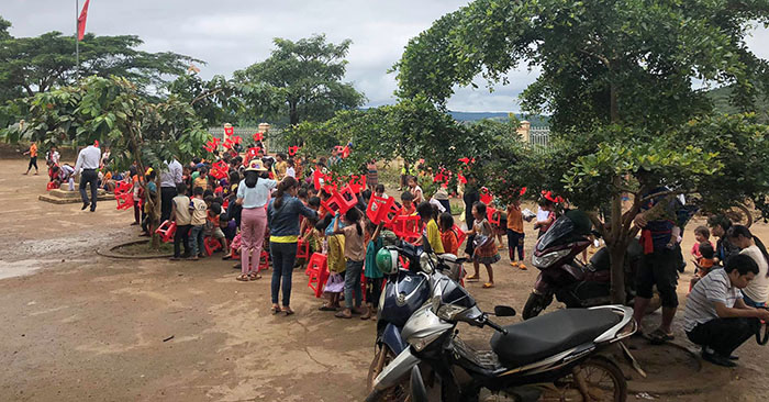 trao học bổng yêu thương tại đăk nông