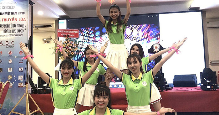 quảng cáo cường khanh tại lễ kỷ niệm doanh nhân việt nam 13.10 của hội doanh nghiệp quận 11