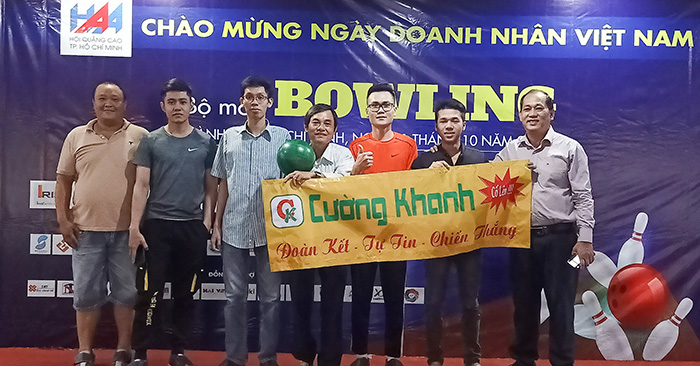 cường khanh tại bowling haa mừng ngày doanh nhân việt nam 13.10