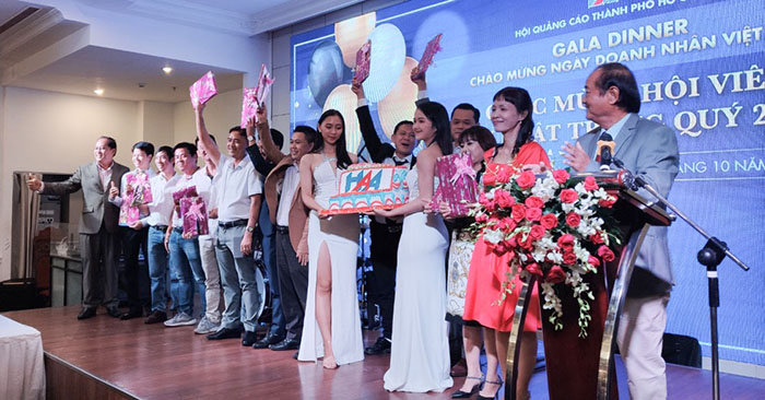 gala dinner haa mừng ngày doanh nhân việt nam 13.10
