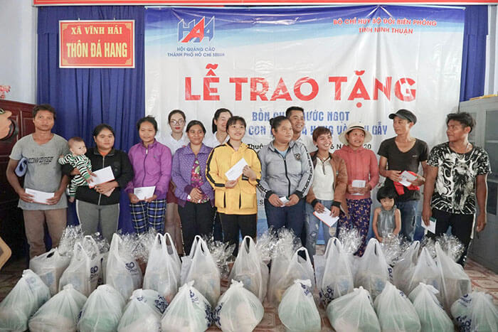 tặng bồn chứa nước tai Ra Lai, tỉnh Ninh Thuận