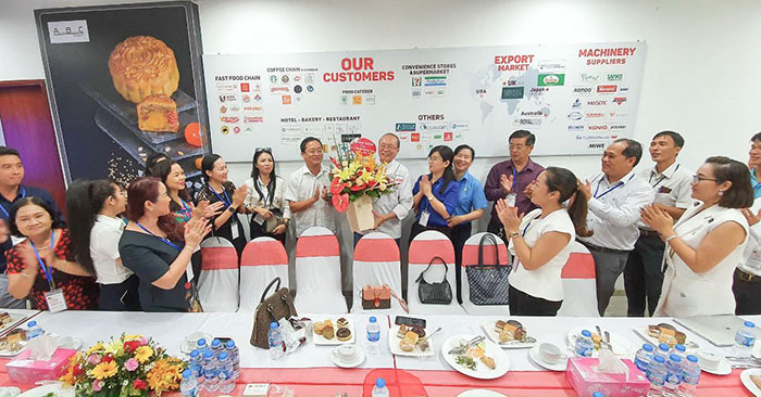 chuyến ghé thăm công ty bánh kẹo á châu