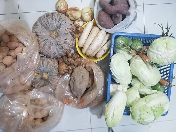 chi đoàn Cường Khanh tặng suất cơm chiến sỹ chống dịch