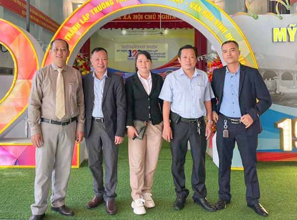 tham quan trường mỹ thuật văn hóa bình dương