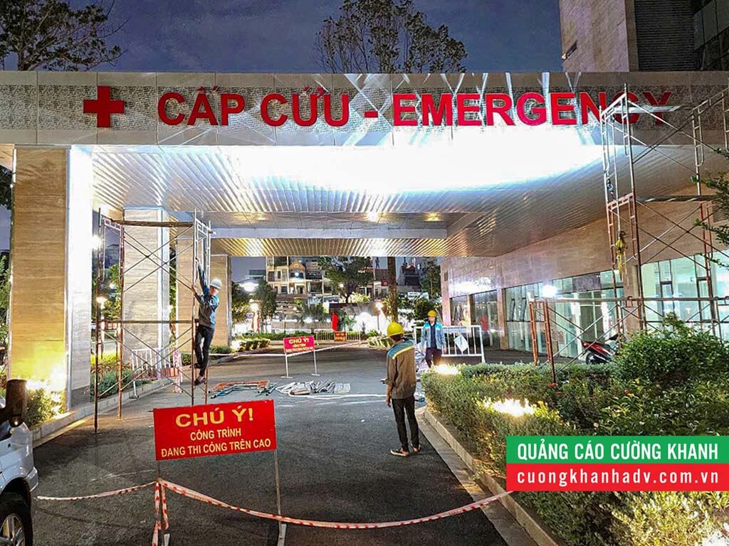 Logo chữ nổi inox tại Bệnh viện Quân Y 175