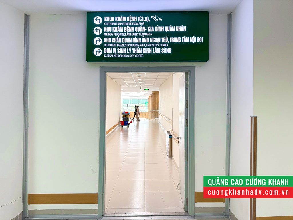 Biển chỉ dẫn các khoa bệnh viện