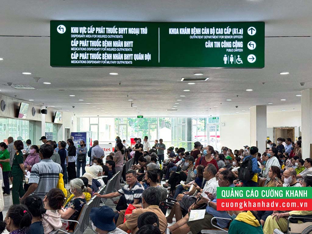 Biển hộp đèn khu vực chờ khám bệnh