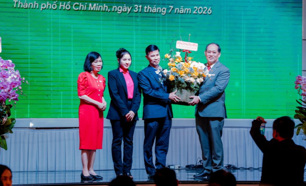 ky-niem-20-nam-thanh-lap-cuong-khanh-20